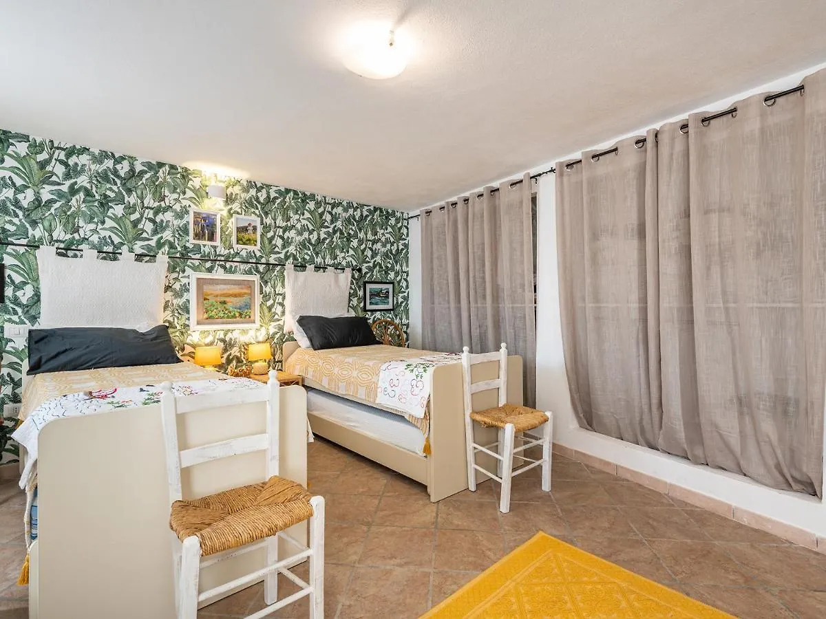 Villasimius Marina House 0*,
